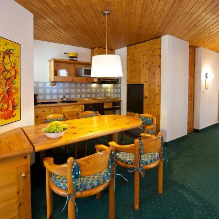 Апартаменты Schweizerhof 111 *